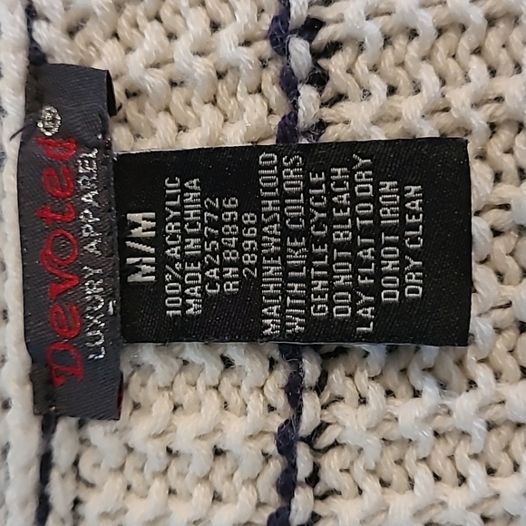 DEVOTED LUXURY APPAREL Knit Short Sleeved Cardigan, Size Medium - Picture 11 of 13